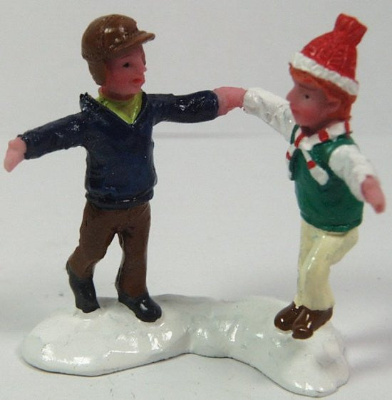 Display Figure Boy & girl dancing 1-1/2 in. train figures : train layouts