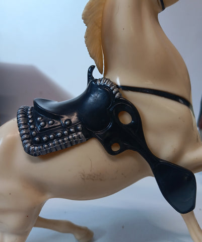 Hartland Saddle Bret Maverick, Gil Favor 2-1/2"