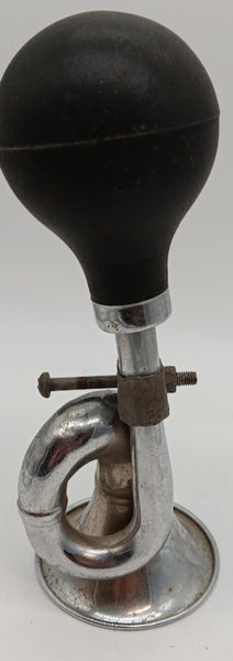 Condor Horn Pedal car horn or vintage bike horn original condition working.