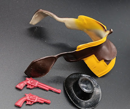 Hartland Wyatt Earp Saddle, hat and pistols