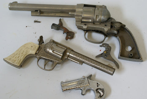 Lot of vintage toy capguns for parts or restoration projects