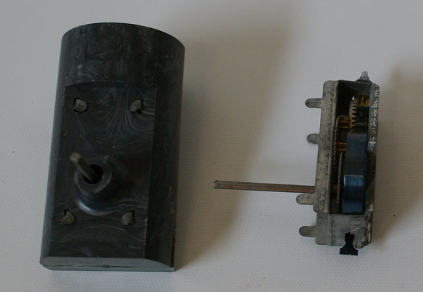Vintage clockwork toy windup motor 2-1/8 x 13/16"