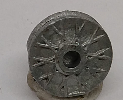 Small cast vintage toy hub 3/8"