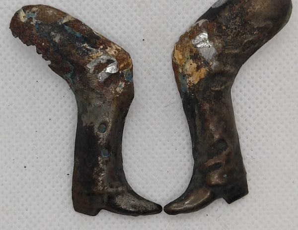 Original in legs, damaged. 2-1/2" Lehman?